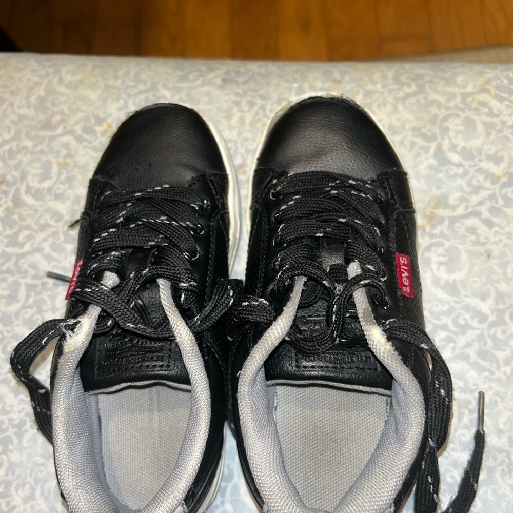 Levi's Black Sneakers